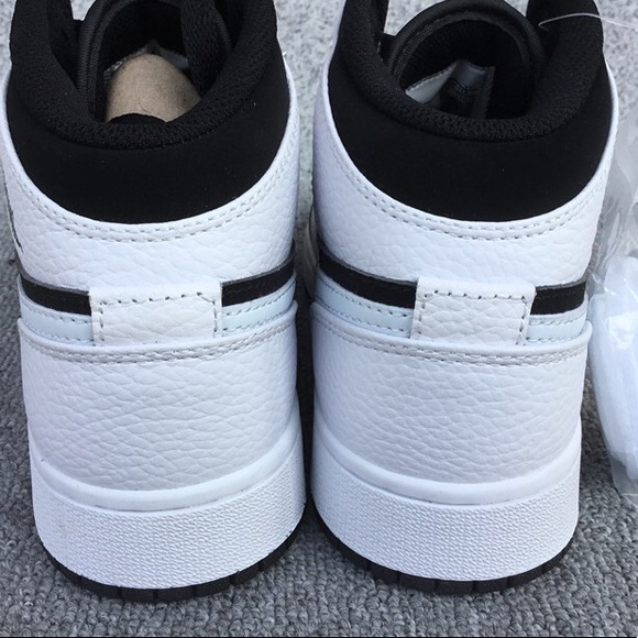 Jordan 1 Mid White Black - Picture 8 of 10